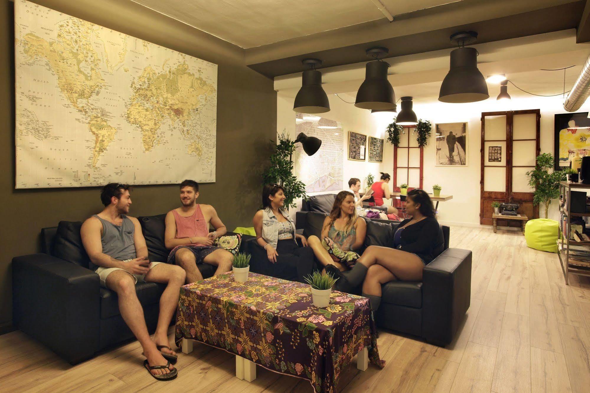 Hostel Gracia *